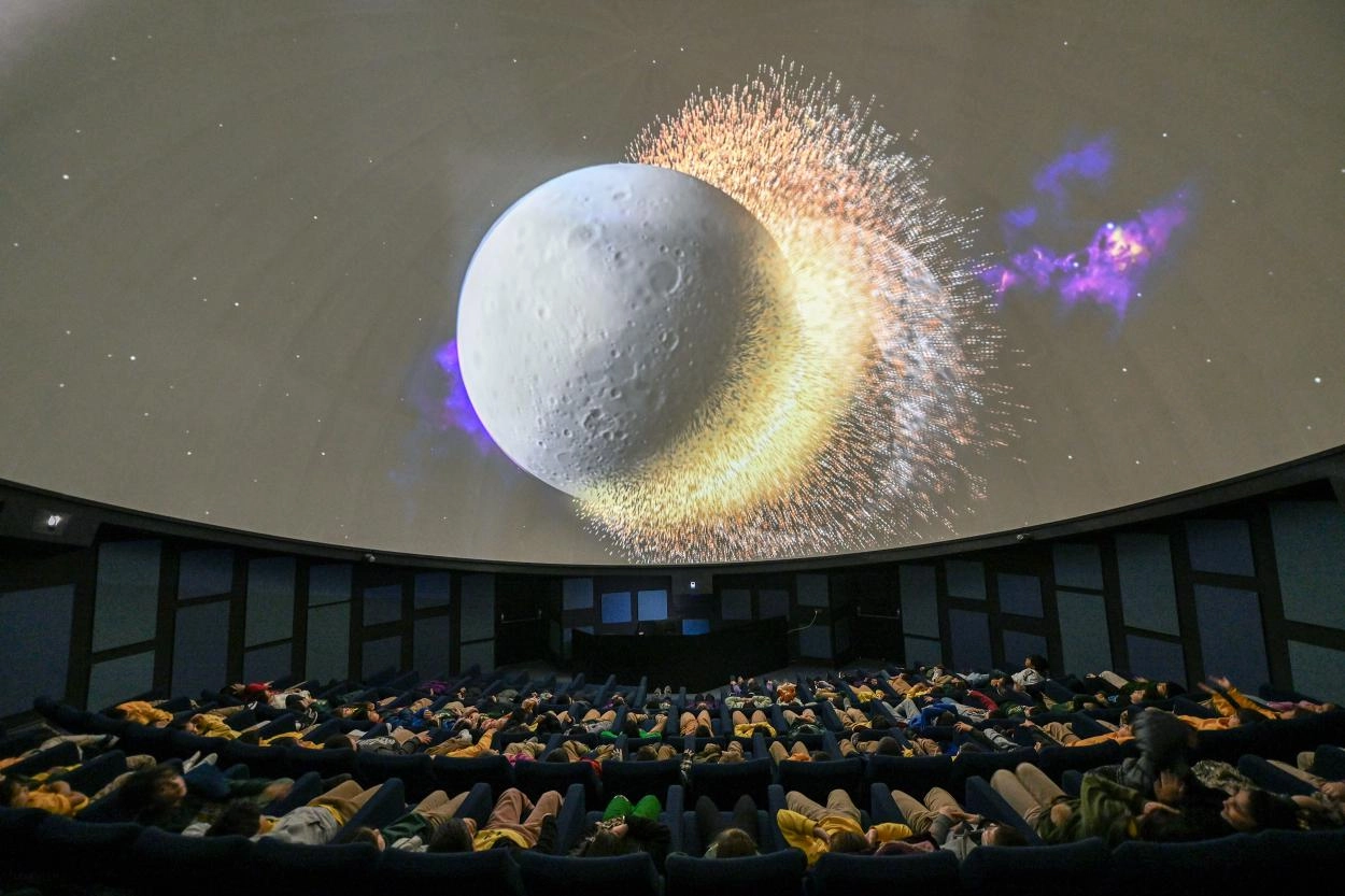 Mersin&rsquo;de planetaryum &ccedil;ocukları evrenle buluşturuyor