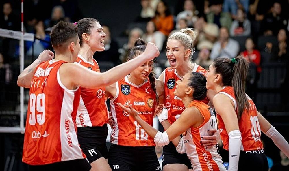 Eczacıbaşı Dynavit'in yarı final rakibi Fenerbah&ccedil;e Medicana!