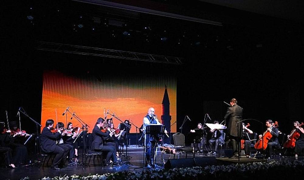 Ney ile klasik m&uuml;ziğin senfonik dansı