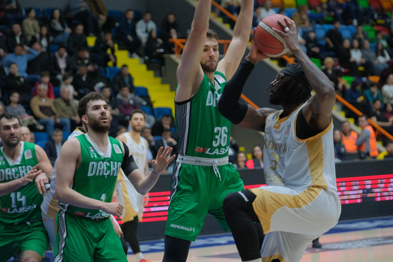 Konya B&uuml;y&uuml;kşehir Belediyespor, Dar&uuml;şşafaka&rsquo;yı farklı yendi