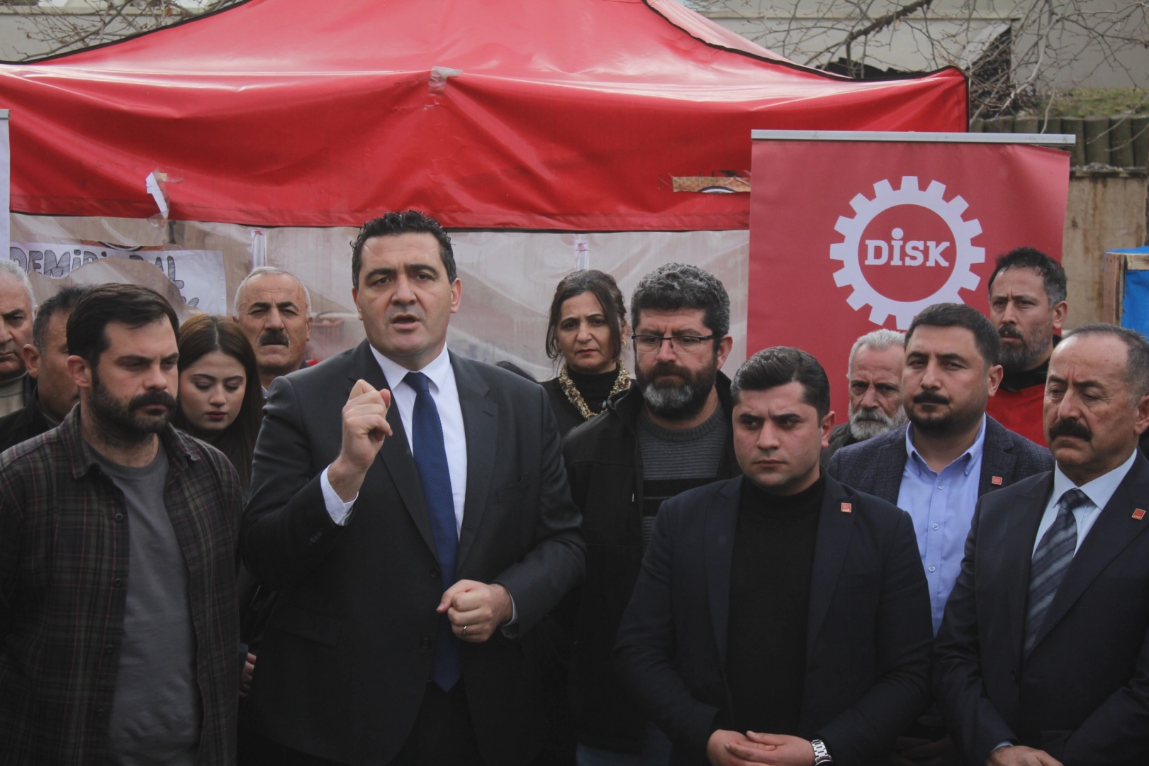 CHP&rsquo;li Karasu&rsquo;dan Sivas'ta iş&ccedil;i direnişlerine destek