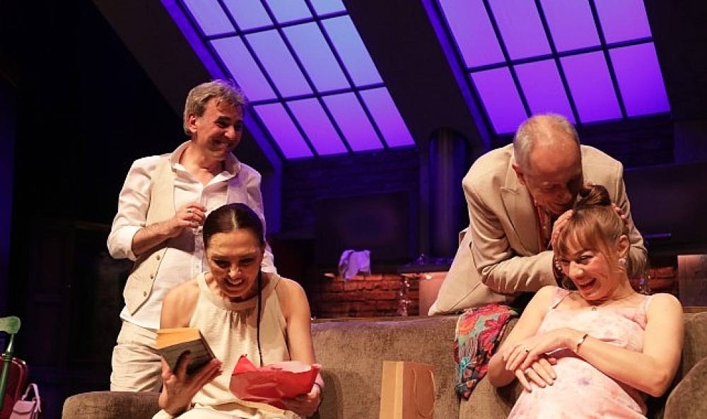 Savaşın Silinmeyen İzlerinin Hikayesi “Öylece Durur Zaman