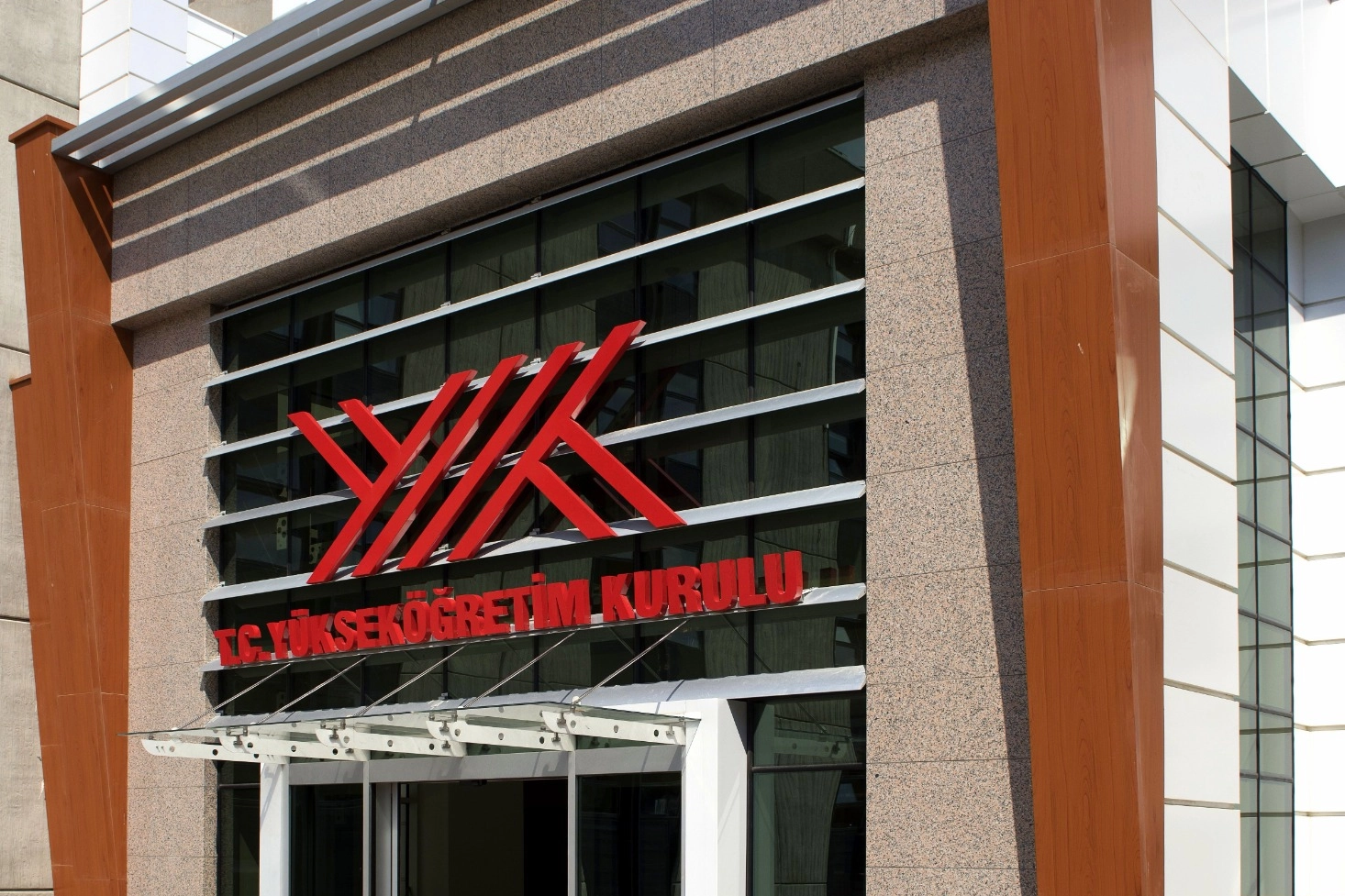 Diş Hekimliğinde uzmanlık eğitimine yeni d&uuml;zenleme... &Ouml;ğrenci alınmayacak!