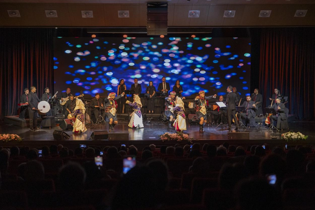 Mersin B&uuml;y&uuml;kşehir 2025&rsquo;i k&uuml;lt&uuml;r ve sanatla dolu ge&ccedil;irdi