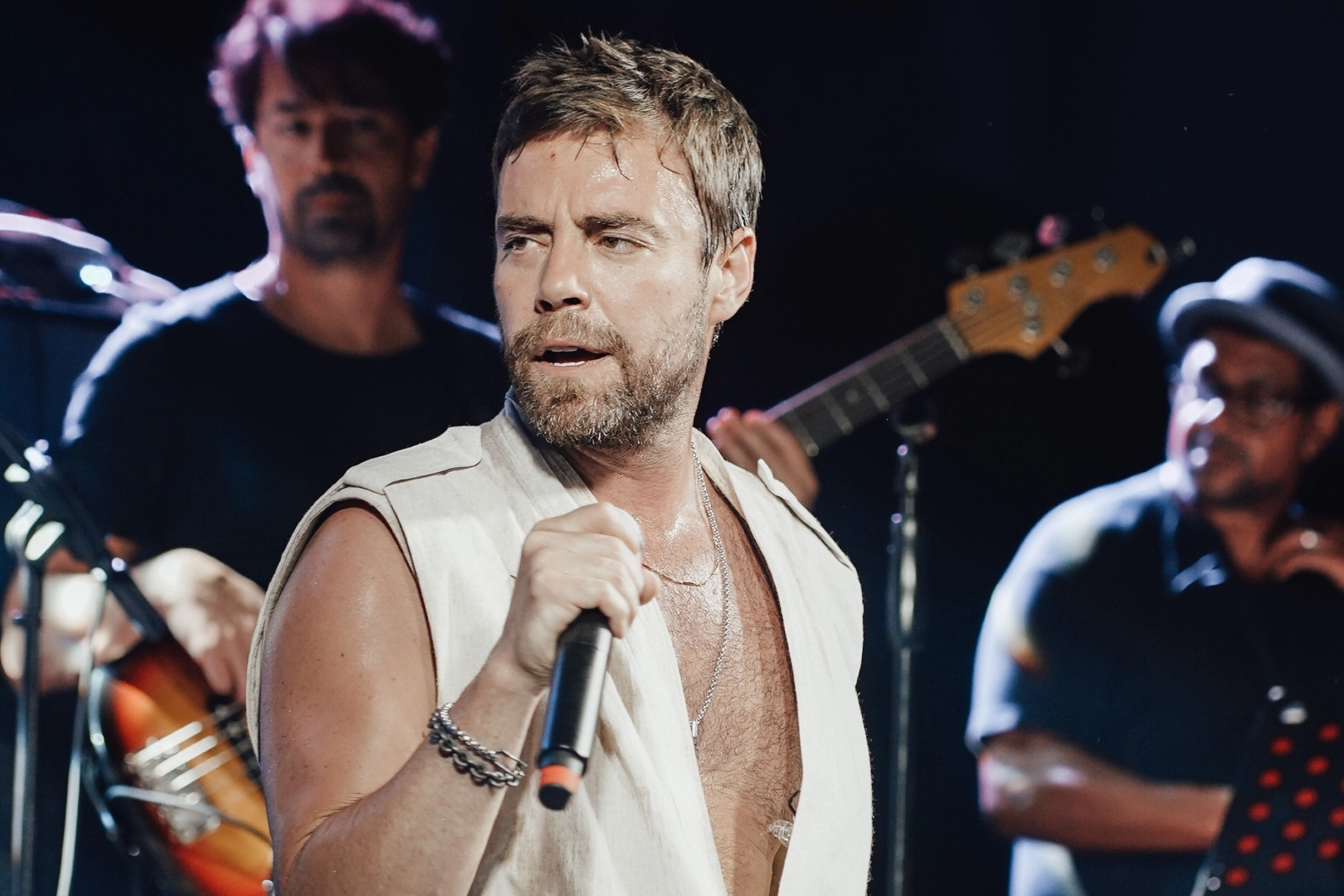 Ala&ccedil;atı Ot Festivali'nde yıldız yağmuru