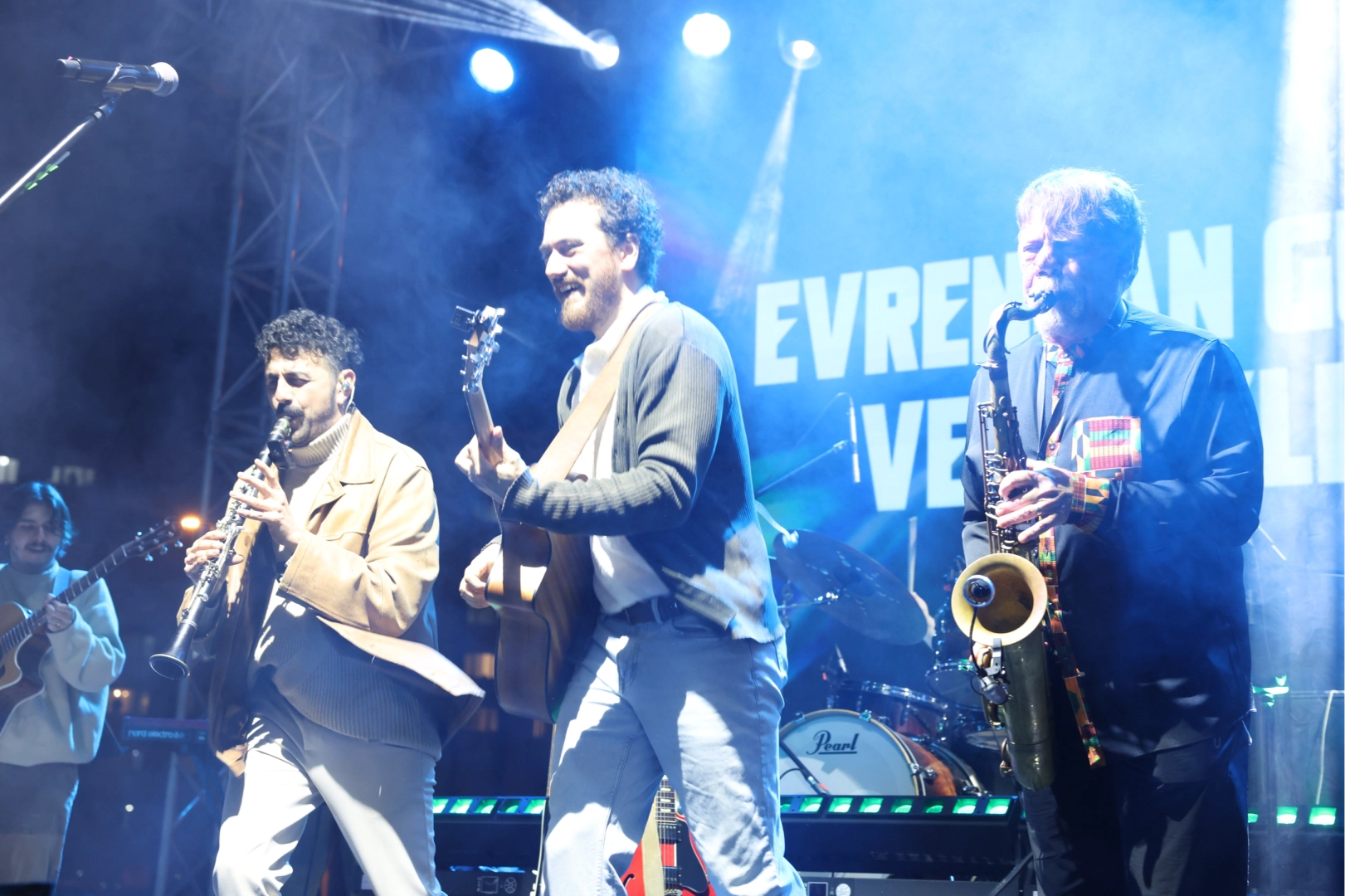 Bursa Nil&uuml;fer Gen&ccedil; Caz Evrencan G&uuml;nd&uuml;z ile final yaptı