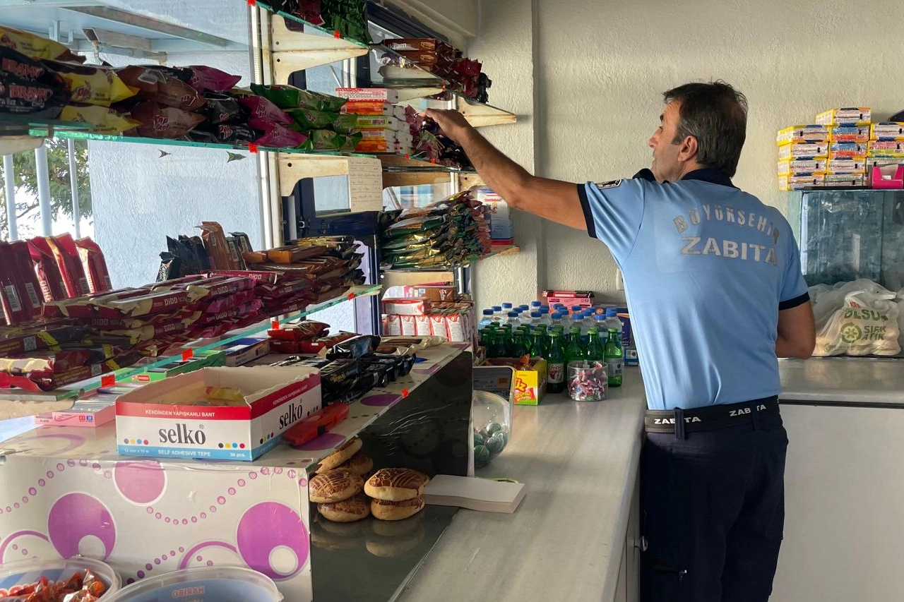 Kocaeli Zabıtası'ndan okul kantinlerine sıkı takip