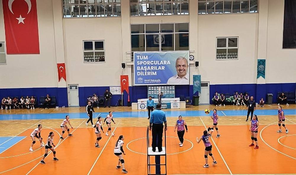 Nil&uuml;fer'de Kardeş Kentler Turnuvası heyecanı başladı