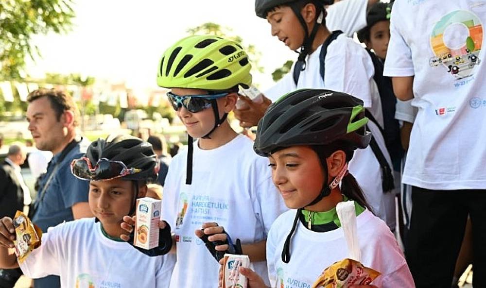  Akhisarlılar Sağlıklı Yaşam İçin Pedal Çevirdi