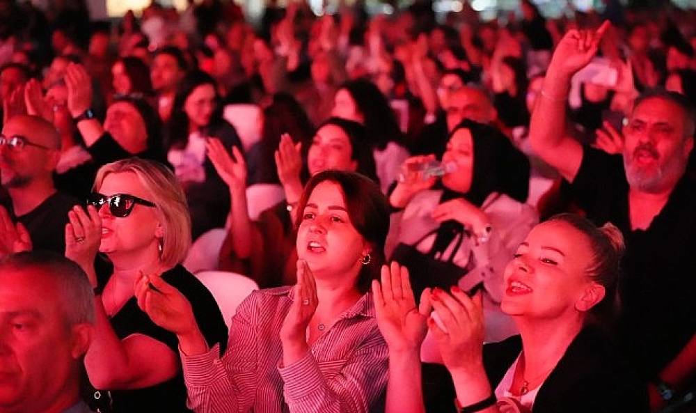 Gen&ccedil;lik Festivali'nde Senfoni ve &Ccedil;ok Sesli Koro'dan Unutulmaz Konser