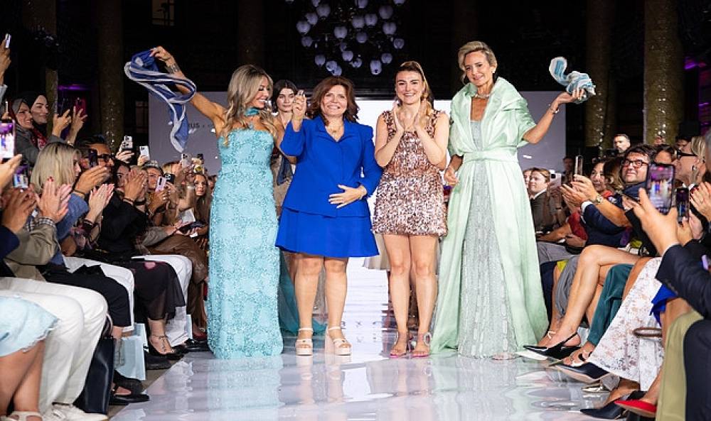 Kraliyet Podyumda: Barrus x Art de Huile'nin Tarihi Defilesi