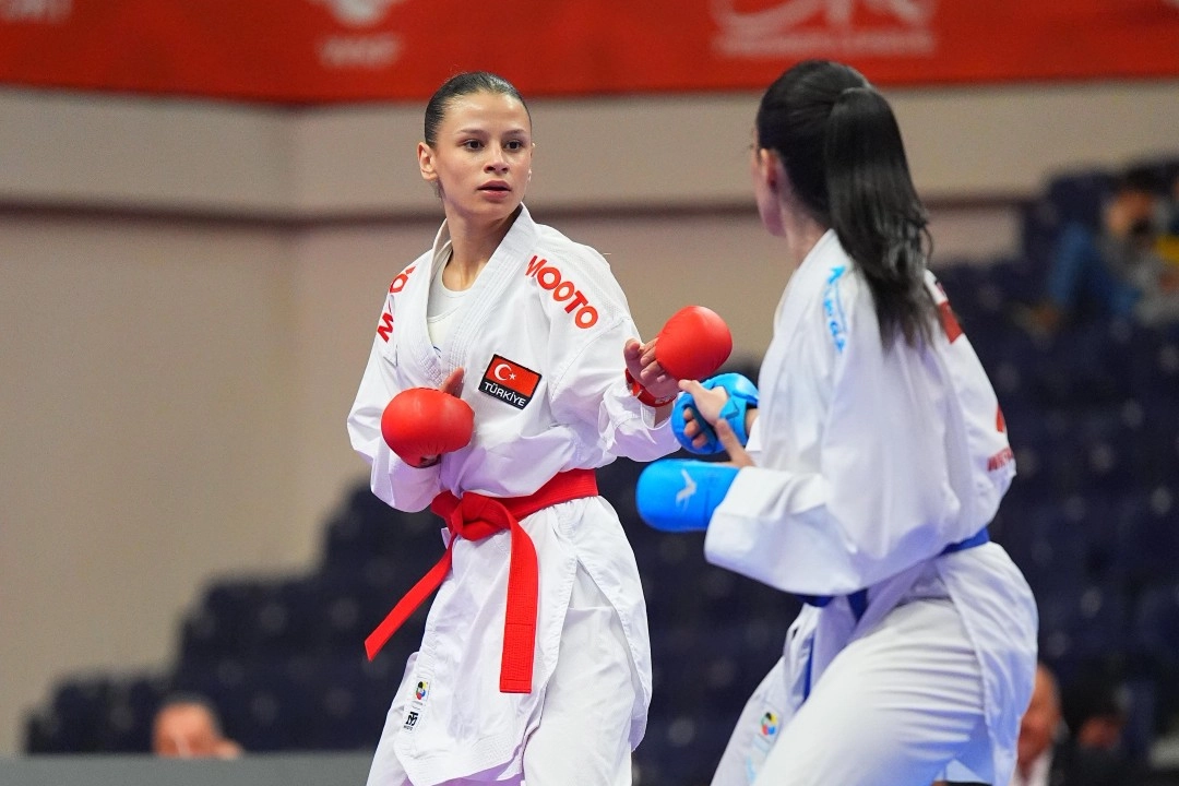 Milli sporcunun emeği altın madalya ile ta&ccedil;landı