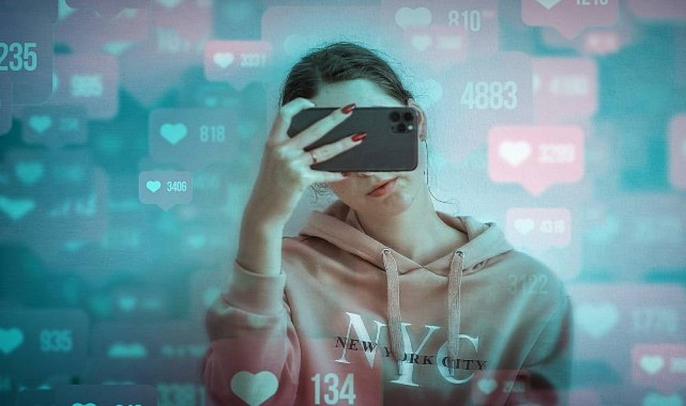 Selfie'lerin g&ouml;r&uuml;nmeyen y&uuml;z&uuml;