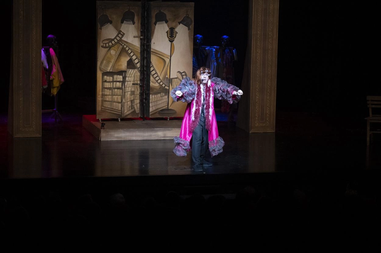 Mersin&rsquo;de D&uuml;nya Tiyatro G&uuml;n&uuml; coşkusu