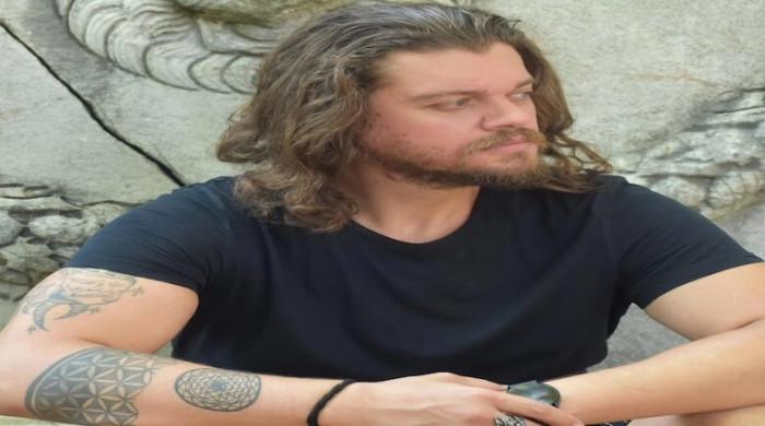 Oyuncu Görkem KENANOĞLU ile Ödüllü Yazar Betül FIRAT’ın Röportajı